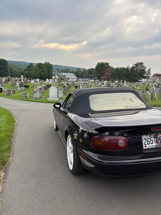1990 Mazda NA MX-5 Miata - Image 5 of 8