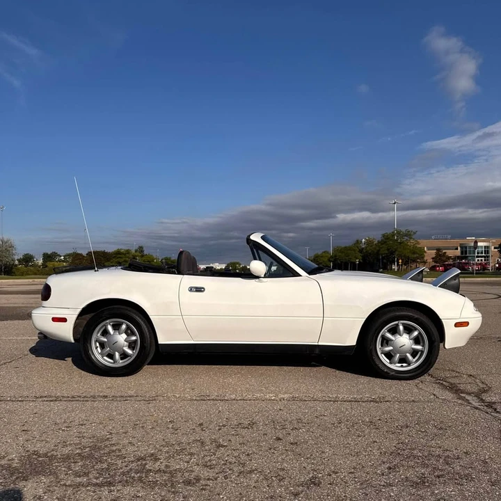 1990 Mazda NA MX-5 Miata - Image 2 of 10