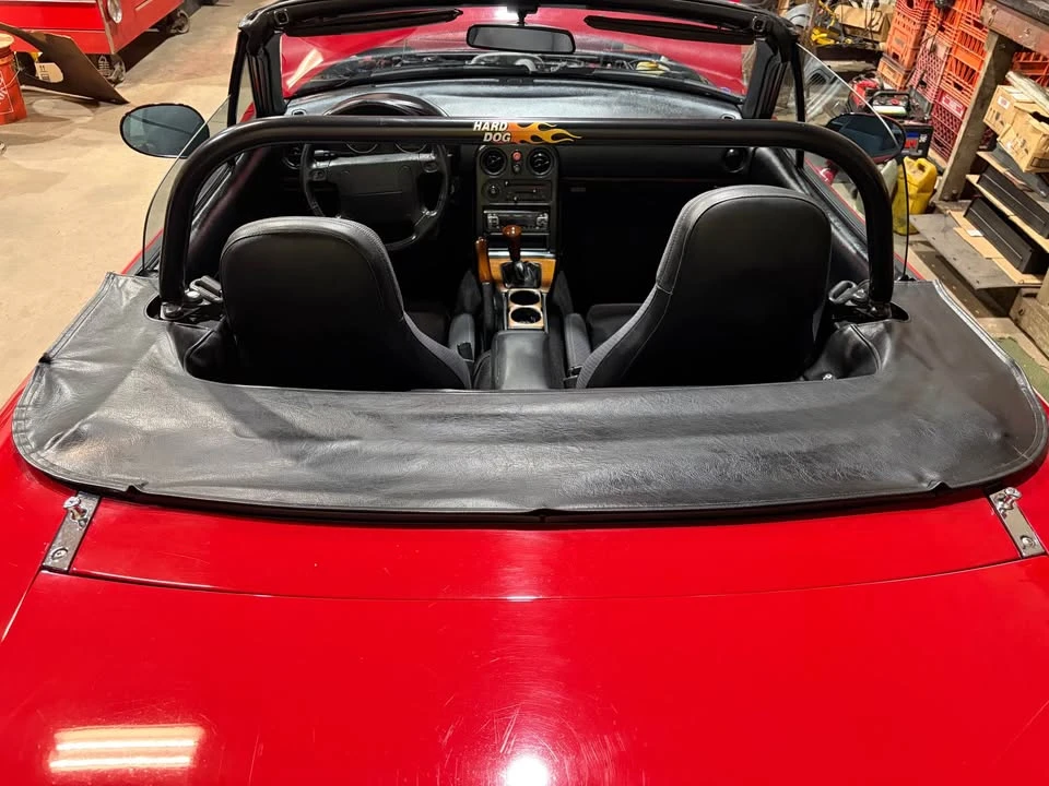 1990 Mazda NA MX-5 Miata - Image 18 of 19