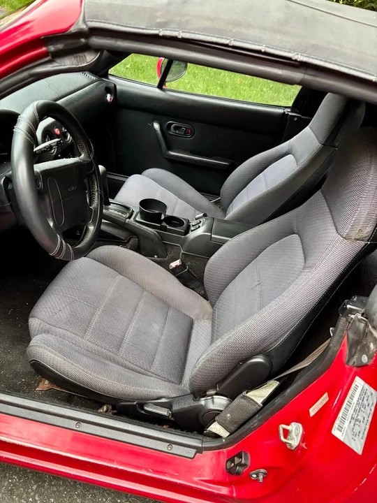 1990 Mazda NA MX-5 Miata - Image 6 of 8