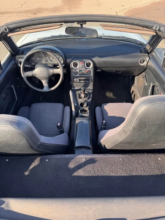 1990 Mazda NA MX-5 Miata - Image 6 of 10