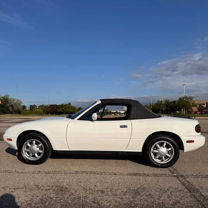 1990 Mazda NA MX-5 Miata - Image 4 of 10