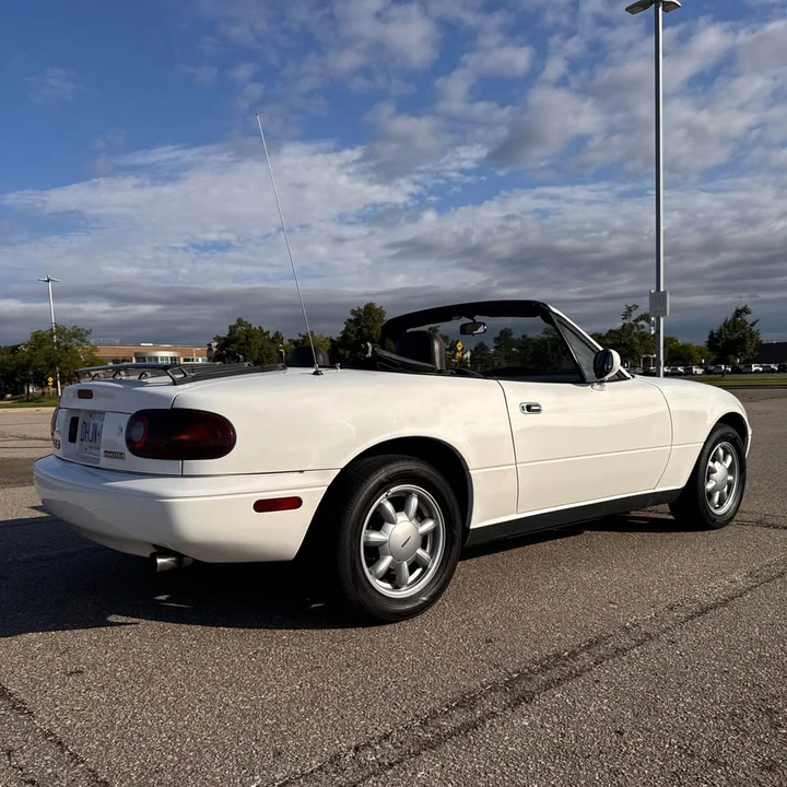 1990 Mazda NA MX-5 Miata - Image 3 of 10