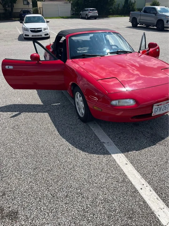 1990 Mazda NA MX-5 Miata - Image 9 of 14