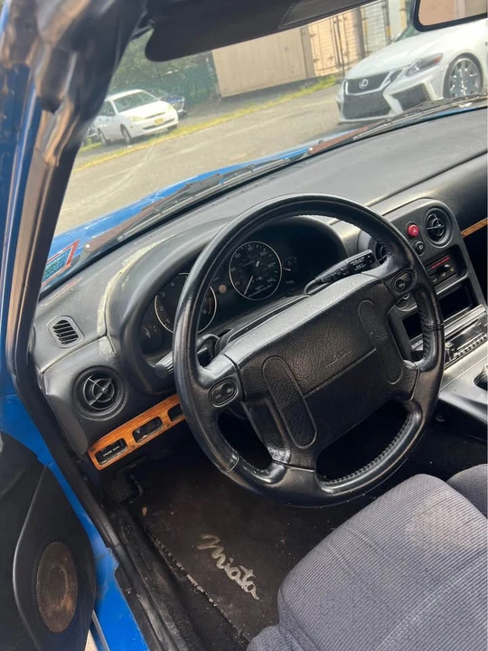 1990 Mazda NA MX-5 Miata - Image 6 of 8