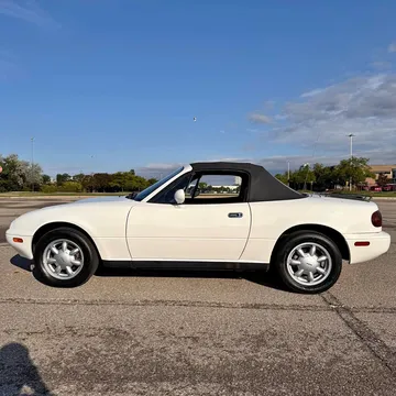 1990 Mazda MX-5 Miata RF