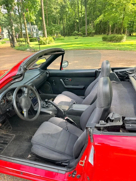 1990 Mazda NA MX-5 Miata - Image 2 of 19