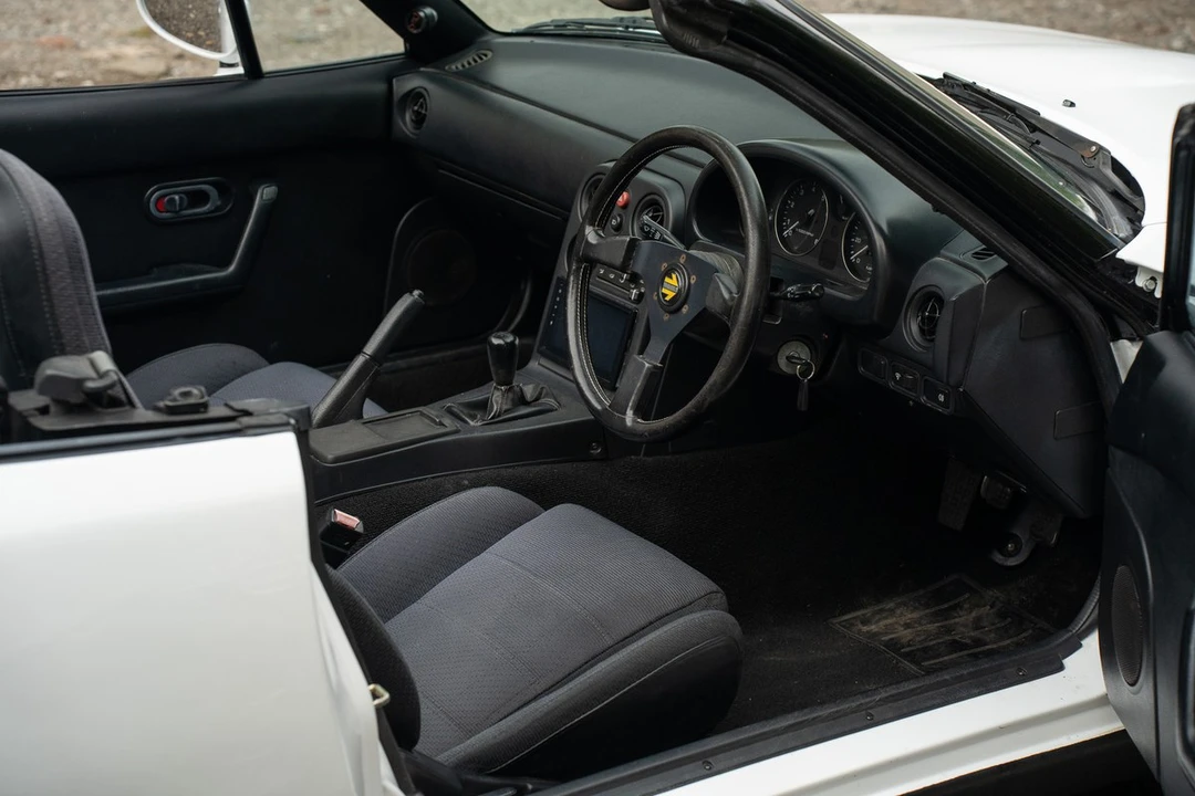 1990 Mazda NA MX-5 Miata - Image 25 of 30