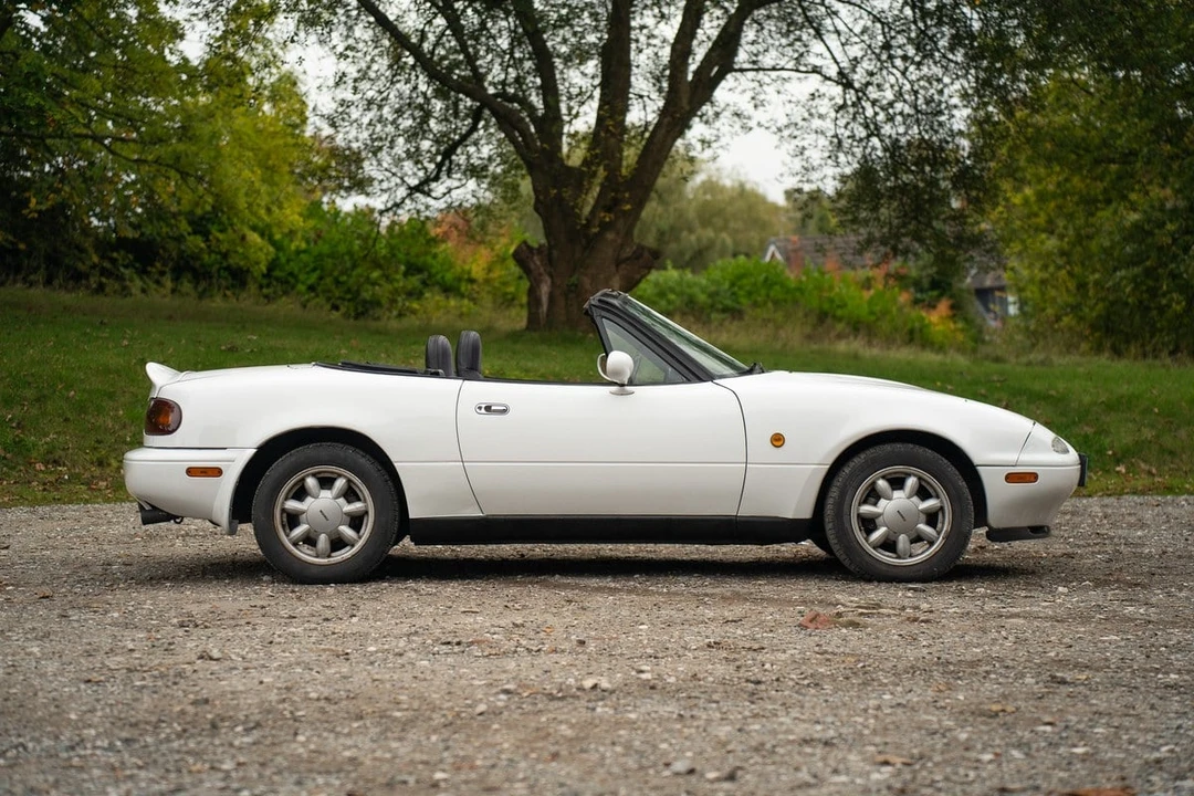 1990 Mazda NA MX-5 Miata - Image 4 of 30