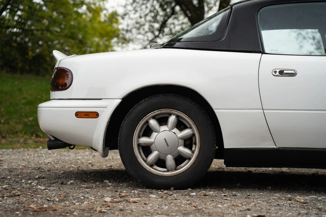 1990 Mazda NA MX-5 Miata - Image 22 of 30