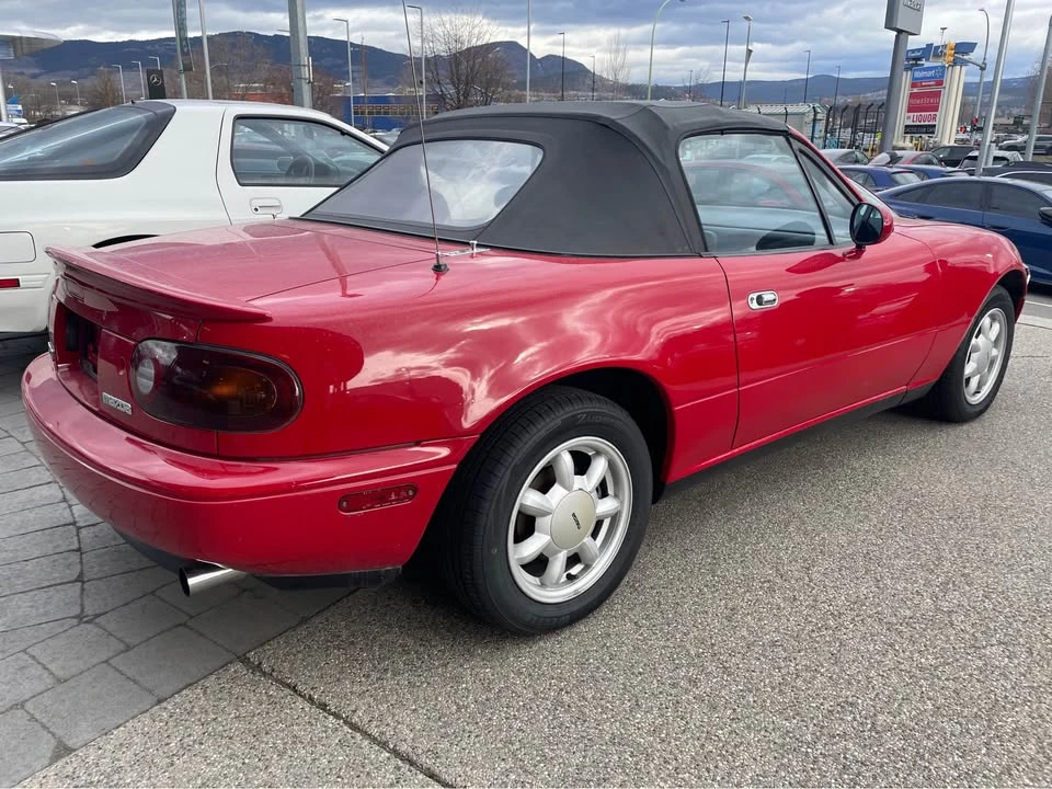 1990 Mazda NA MX-5 Miata - Image 4 of 5