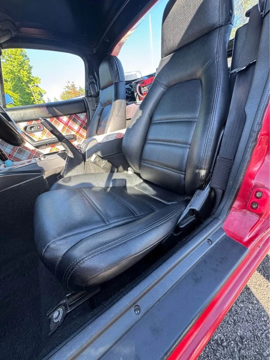 1990 Mazda NA MX-5 Miata - Image 8 of 11