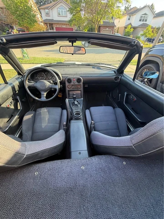 1990 Mazda NA MX-5 Miata - Image 5 of 9
