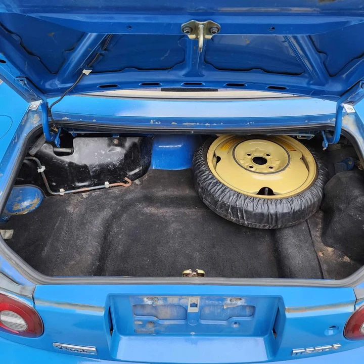 1990 Mazda NA MX-5 Miata - Image 18 of 19