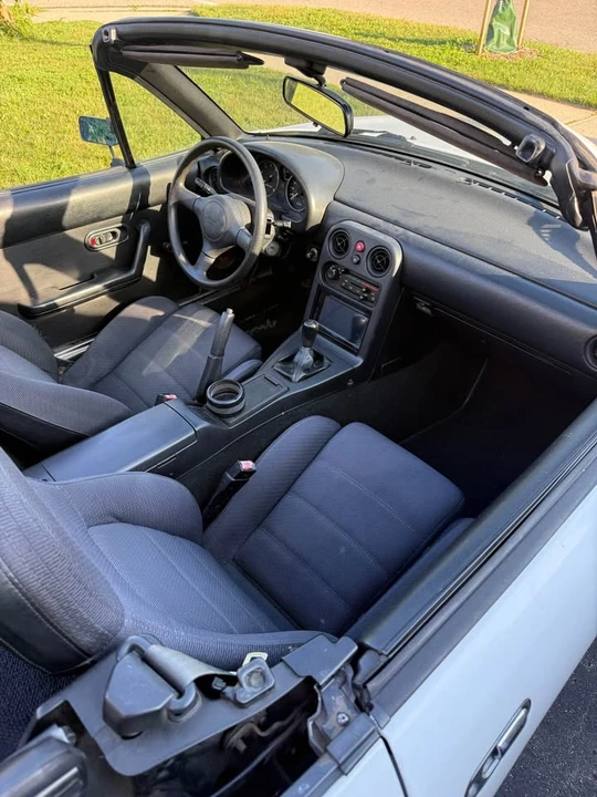 1990 Mazda NA MX-5 Miata - Image 6 of 9
