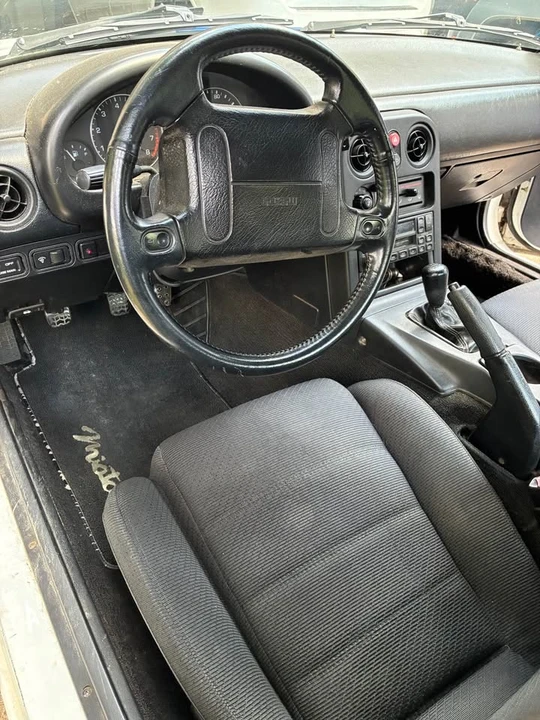 1990 Mazda NA MX-5 Miata - Image 8 of 11