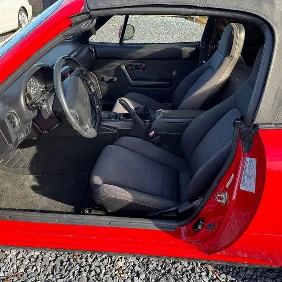 1990 Mazda NA MX-5 Miata - Image 4 of 5