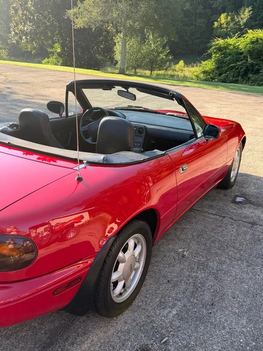 1990 Mazda NA MX-5 Miata - Image 6 of 8