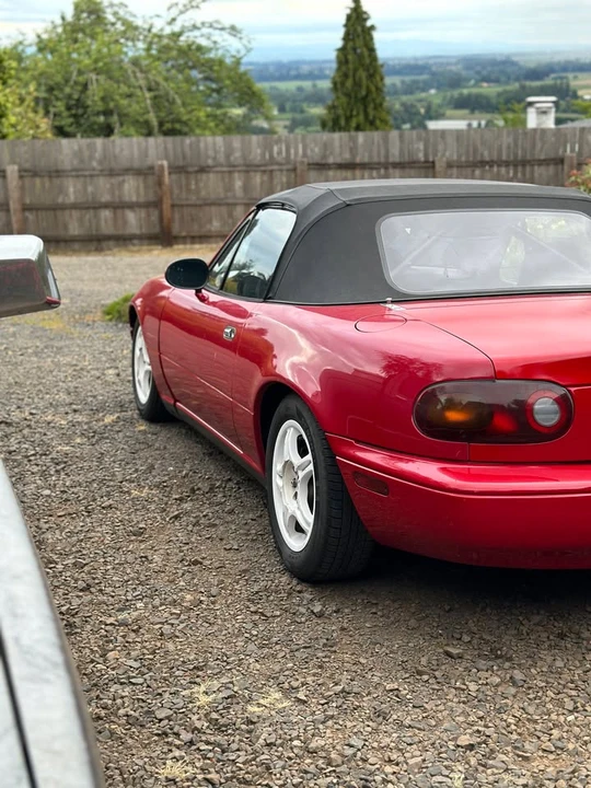 1990 Mazda NA MX-5 Miata - Image 5 of 17