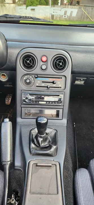 1990 Mazda NA MX-5 Miata - Image 14 of 16