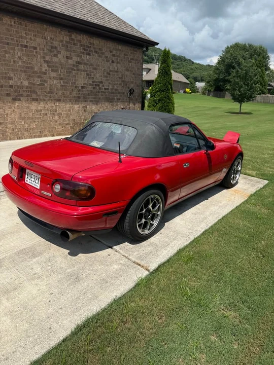 1990 Mazda NA MX-5 Miata - Image 5 of 10