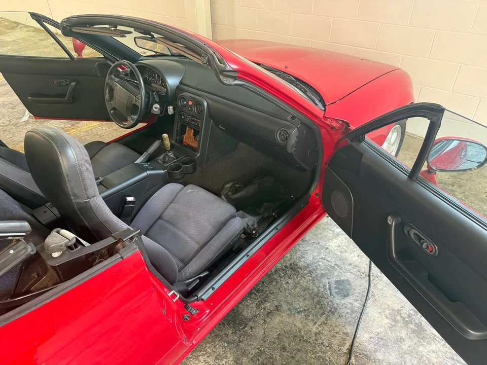 1990 Mazda NA MX-5 Miata - Image 10 of 18