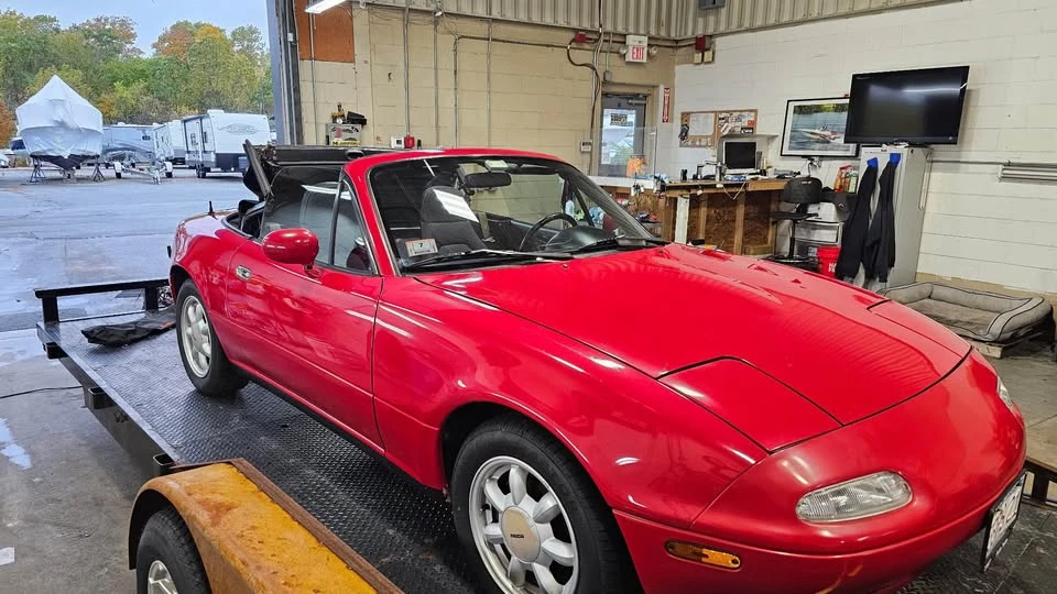 1990 Mazda NA MX-5 Miata - Image 2 of 18
