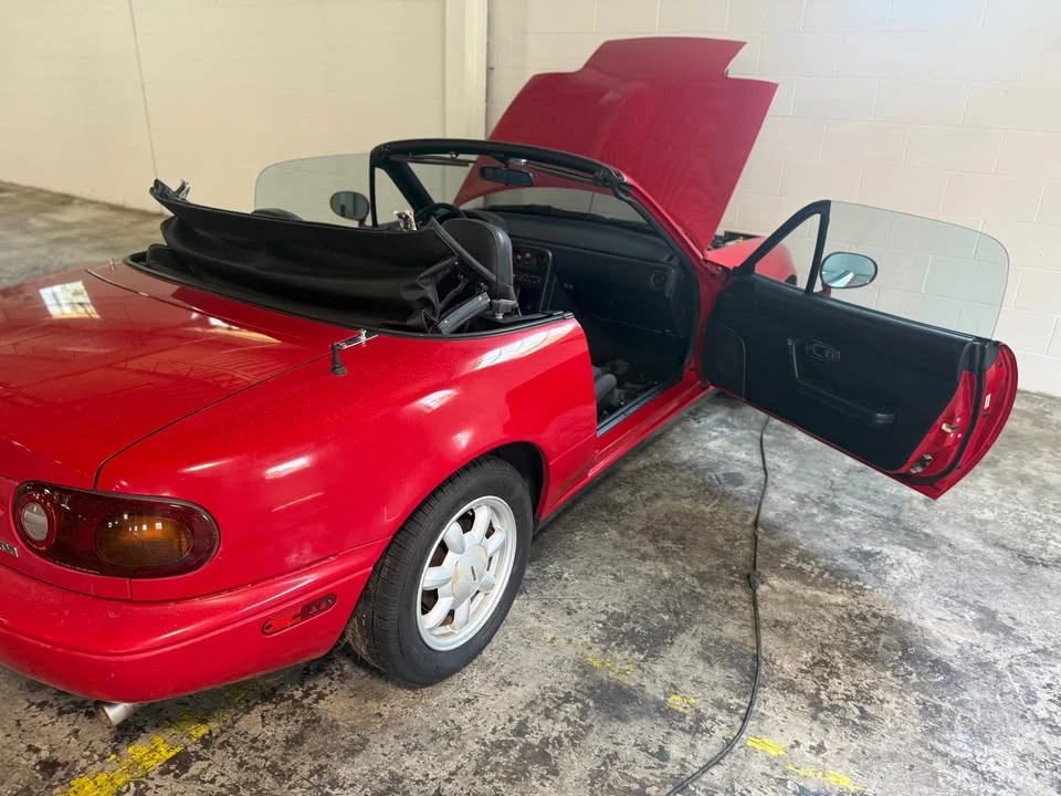1990 Mazda NA MX-5 Miata - Image 6 of 18