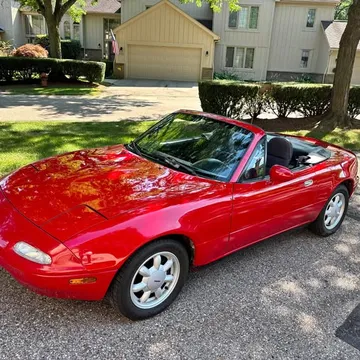 1990 Mazda MX-5 Convertible 2D