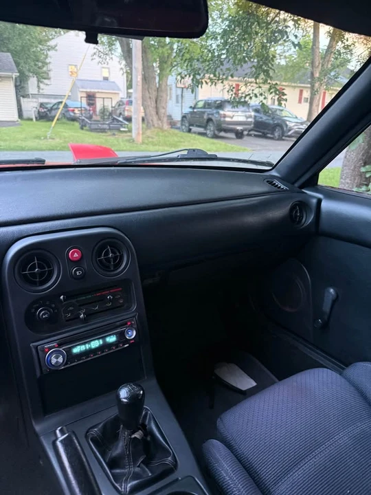 1990 Mazda NA MX-5 Miata - Image 7 of 8