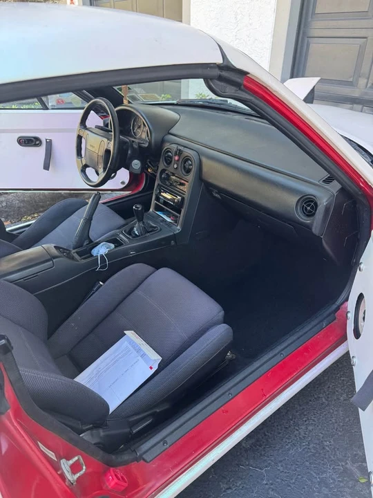 1990 Mazda NA MX-5 Miata - Image 6 of 7
