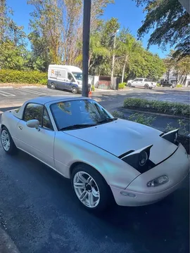 1990 Mazda MX-5 Convertible 2D