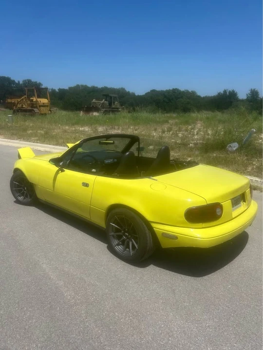 1990 Mazda NA MX-5 Miata - Image 4 of 5