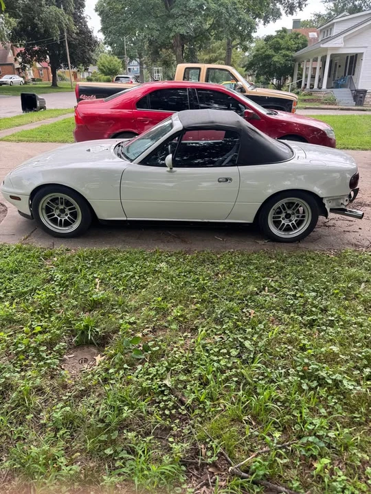 1990 Mazda NA MX-5 Miata - Image 10 of 13