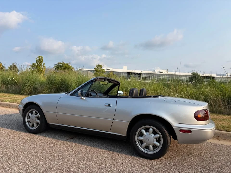 1990 Mazda NA MX-5 Miata - Image 4 of 12