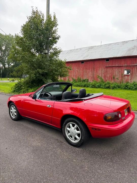 1990 Mazda NA MX-5 Miata - Image 6 of 11