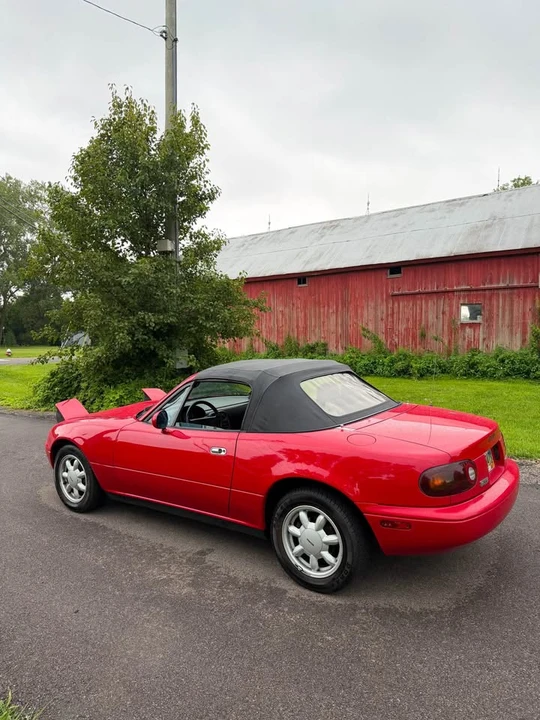 1990 Mazda NA MX-5 Miata - Image 9 of 11