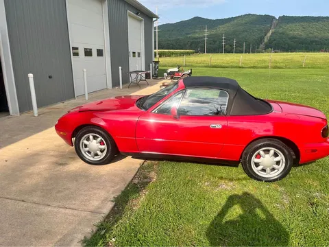 1990 Mazda MX-5 Miata Convertible