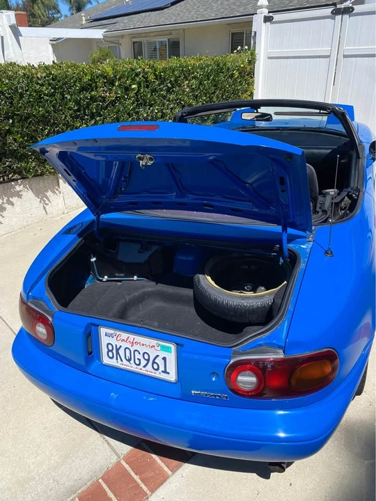 1990 Mazda NA MX-5 Miata - Image 6 of 10