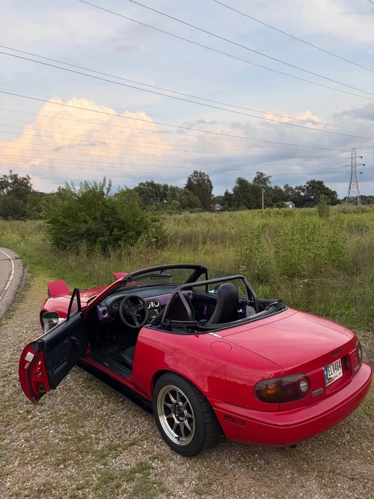 1990 Mazda NA MX-5 Miata - Image 11 of 17