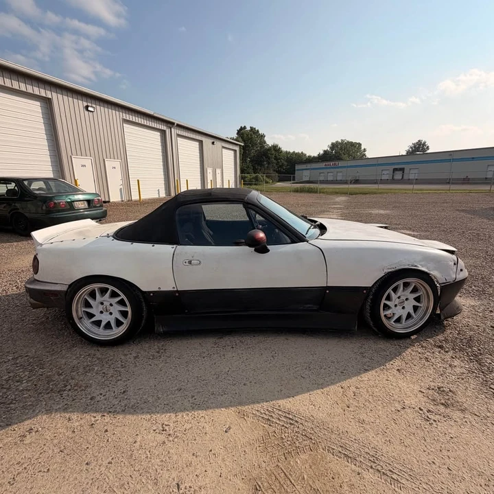 1990 Mazda NA MX-5 Miata - Image 2 of 9