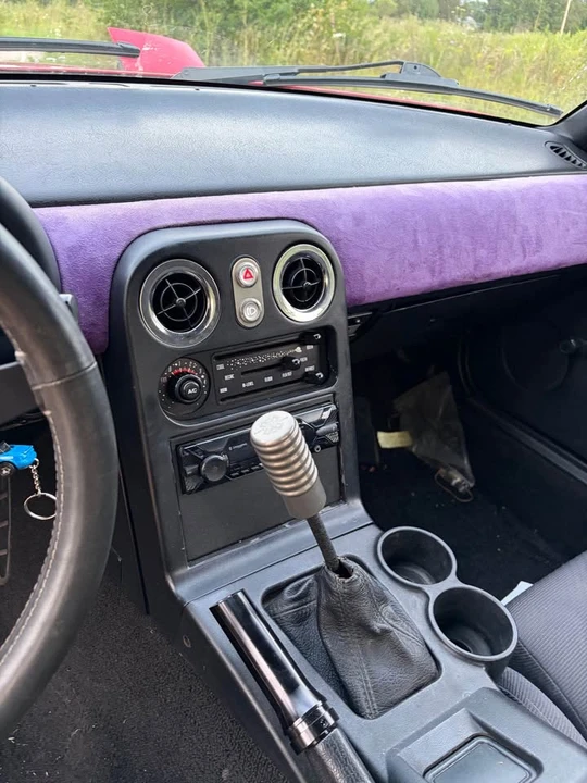 1990 Mazda NA MX-5 Miata - Image 9 of 17
