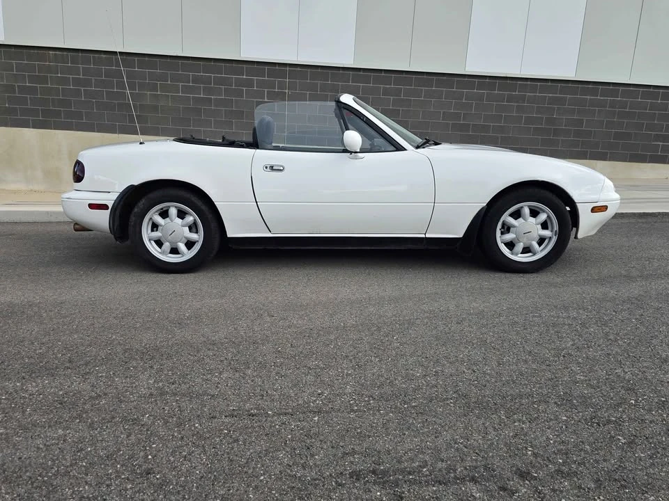 1990 Mazda NA MX-5 Miata - Image 8 of 19