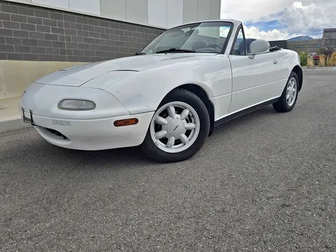 1990 Mazda MX-5 Miata Convertible 2D