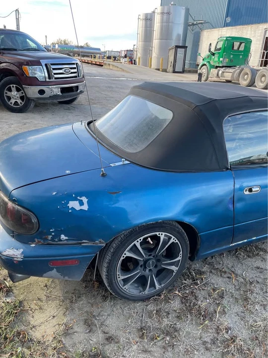 1990 Mazda NA MX-5 Miata - Image 5 of 6