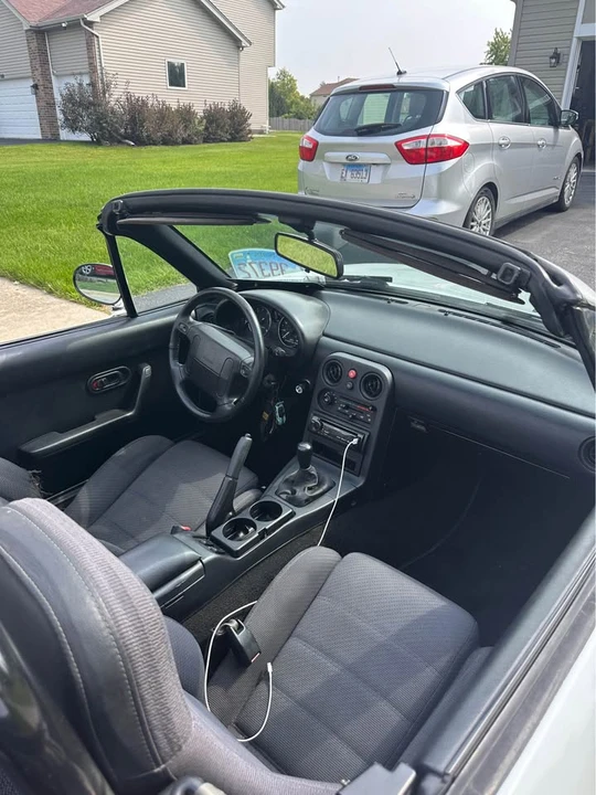 1990 Mazda NA MX-5 Miata - Image 10 of 13