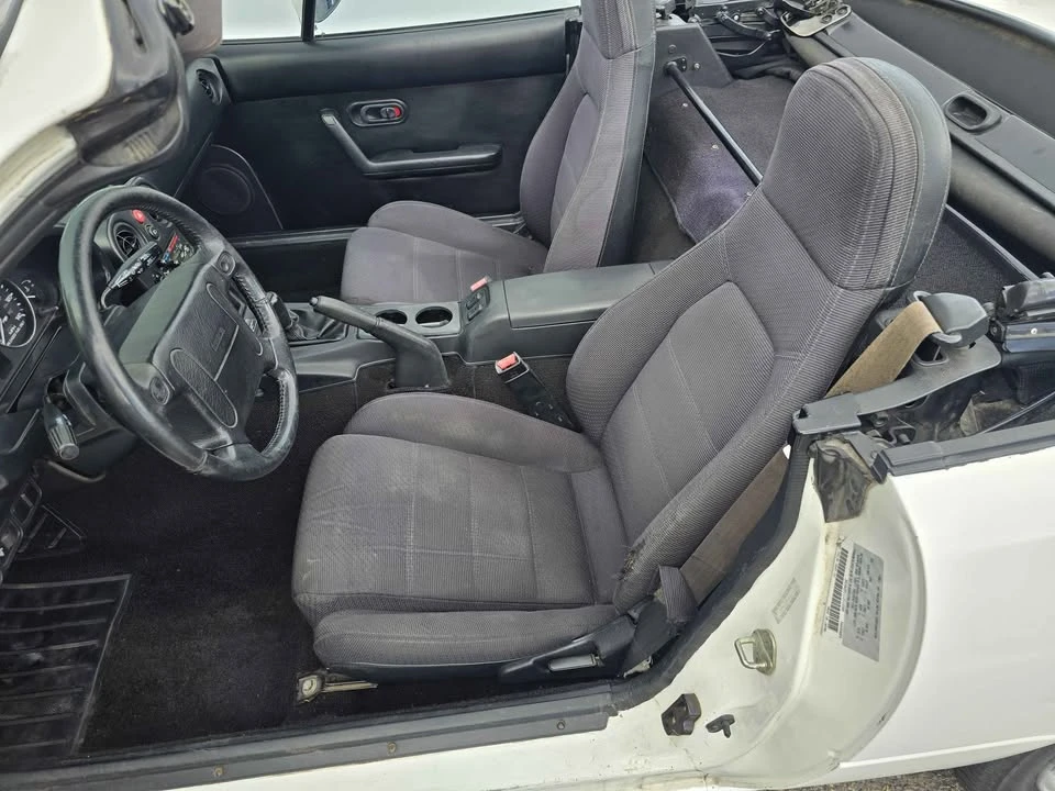 1990 Mazda NA MX-5 Miata - Image 13 of 19