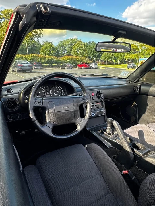 1990 Mazda NA MX-5 Miata - Image 8 of 10