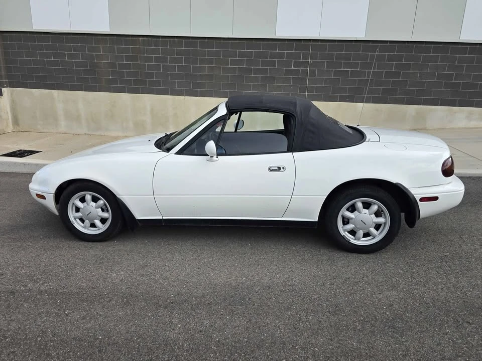 1990 Mazda NA MX-5 Miata - Image 4 of 19