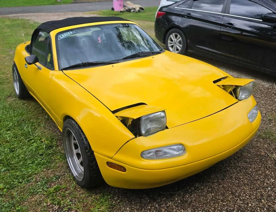 1990 Mazda NA MX-5 Miata - Image 3 of 4